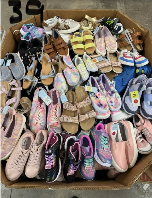 Target Kids Shoes (250 Pairs)